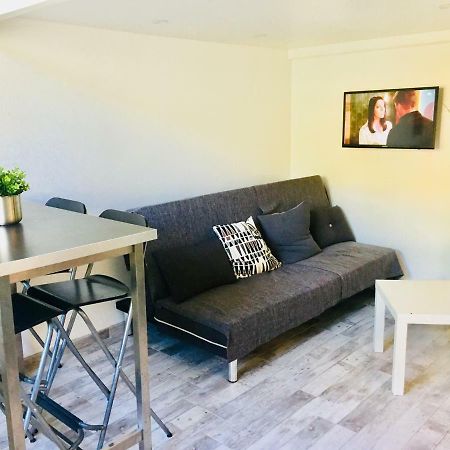 Appartement Studio 4 personnes avec piscine, tennis à Hyères Extérieur photo