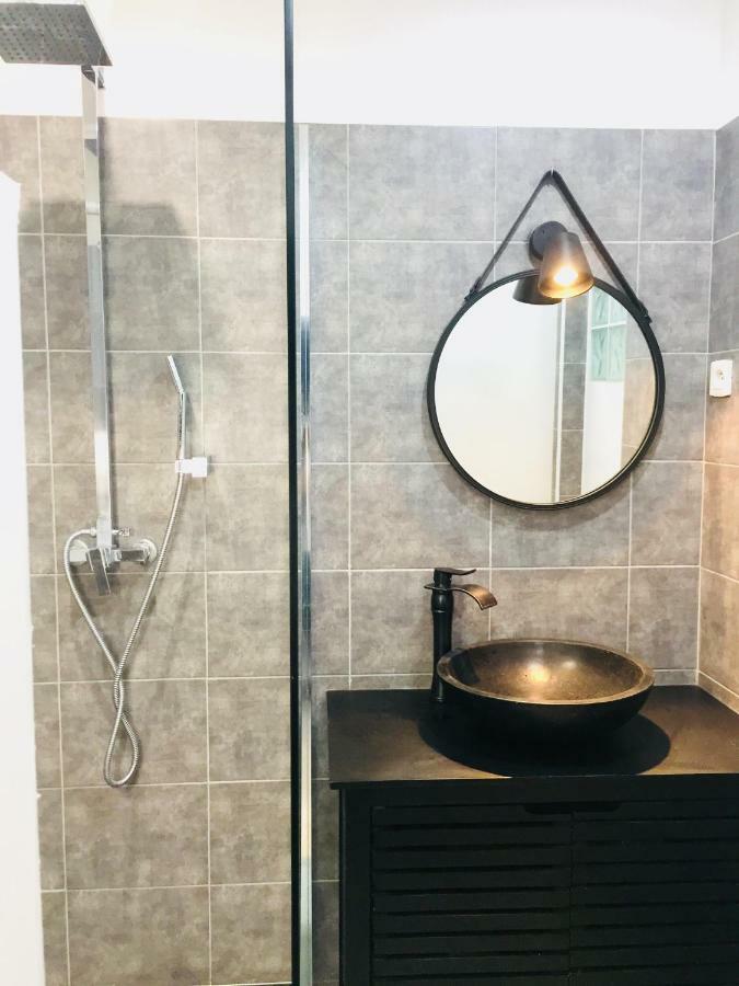 Appartement Studio 4 personnes avec piscine, tennis à Hyères Extérieur photo
