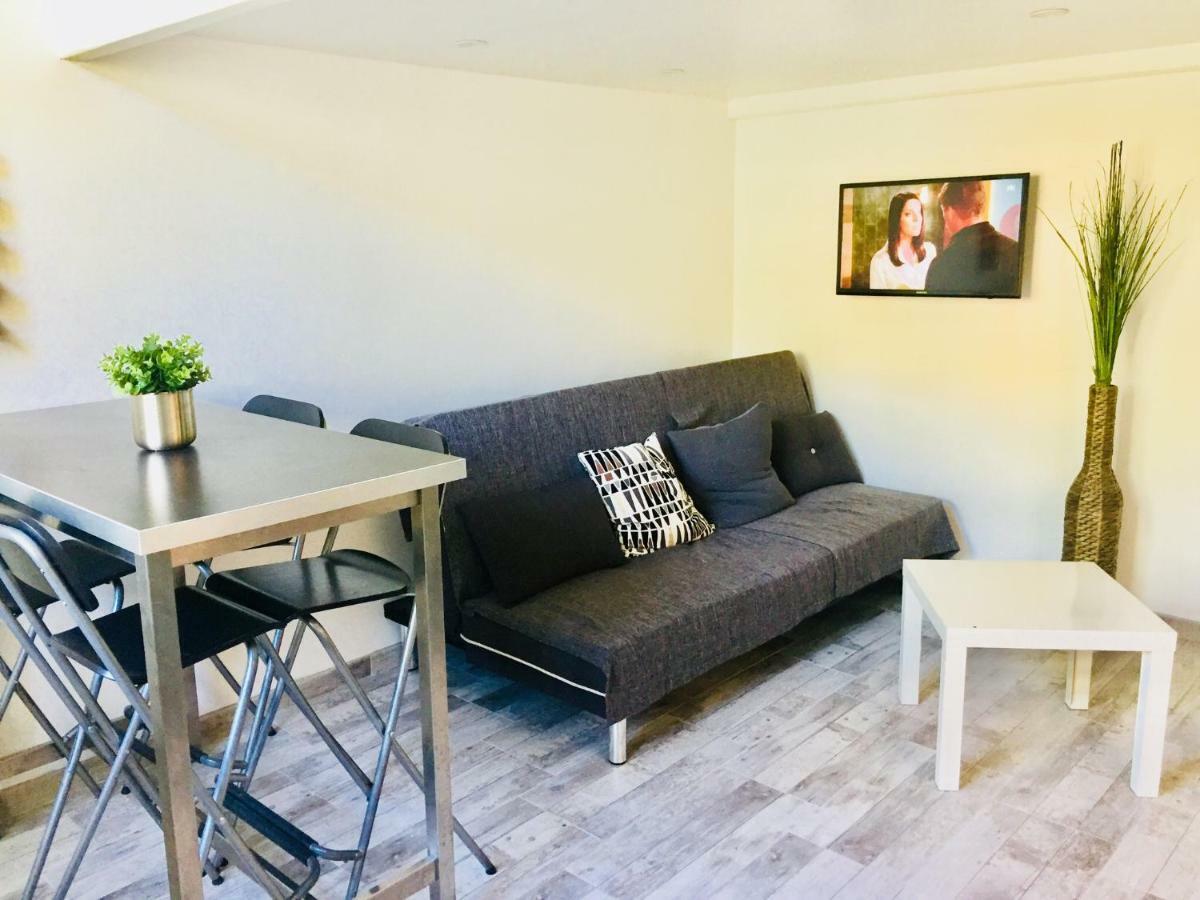 Appartement Studio 4 personnes avec piscine, tennis à Hyères Extérieur photo