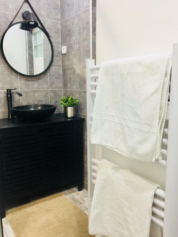 Appartement Studio 4 personnes avec piscine, tennis à Hyères Extérieur photo